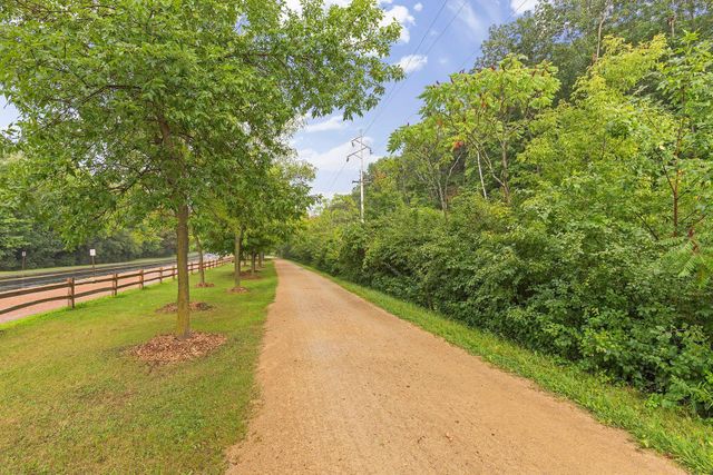 4360 Chimo East Street, Deephaven, MN 55391