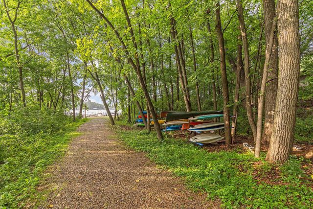 4360 Chimo East Street, Deephaven, MN 55391