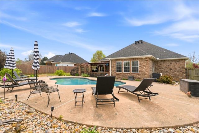 6616 W Pagosa Place, Fayetteville, AR 72704