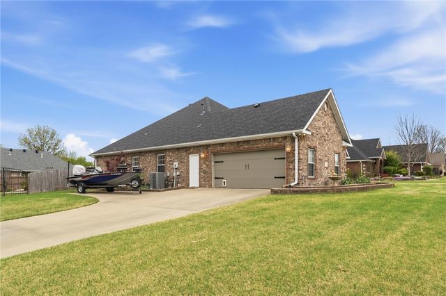 6616 W Pagosa Place, Fayetteville, AR 72704