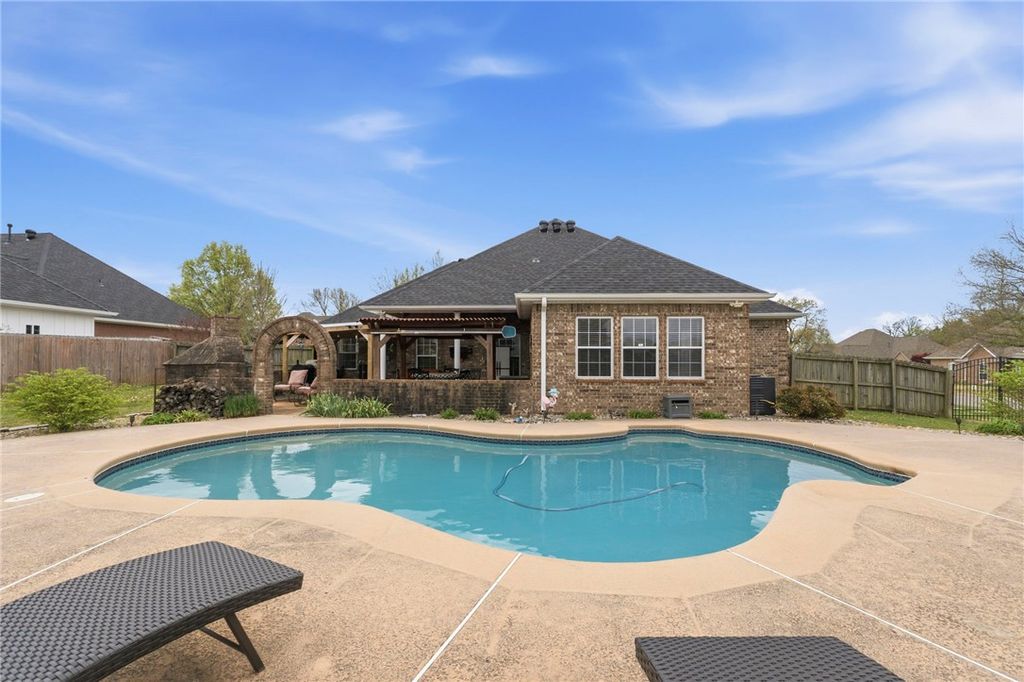 6616 W Pagosa Place, Fayetteville, AR 72704