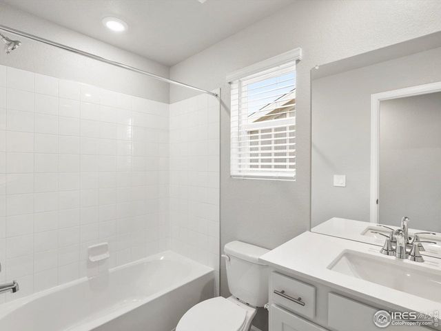 4671 Sunsplash Way, Johnstown, CO 80534