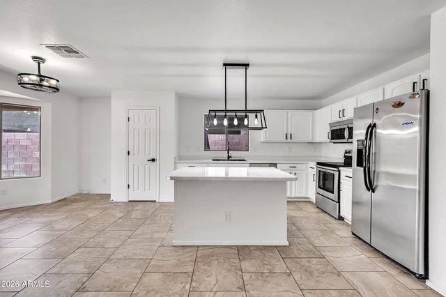 3783 W Morgan Lane, San Tan Valley, AZ 85144