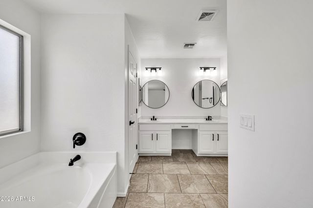 3783 W Morgan Lane, San Tan Valley, AZ 85144