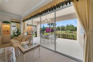 487 Preswick LN, Naples, FL 34120