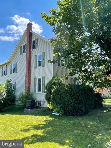 121 S 10TH ST, Quakertown, PA 18951