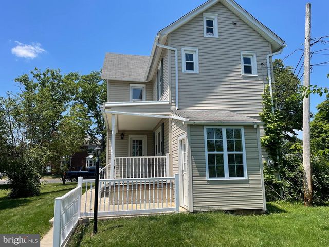 121 S 10TH ST, Quakertown, PA 18951