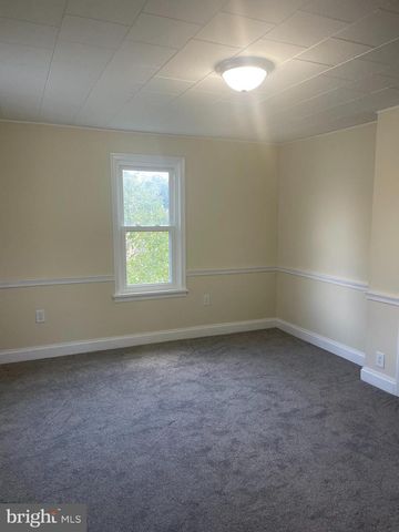 121 S 10TH ST, Quakertown, PA 18951