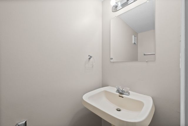 460 Martha Ln, Clarksville, TN 37043