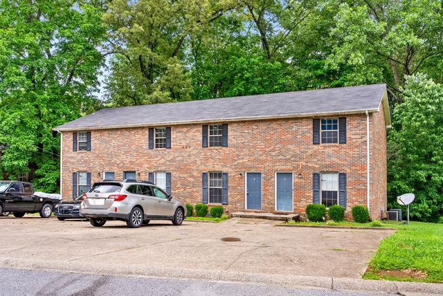 460 Martha Ln, Clarksville, TN 37043