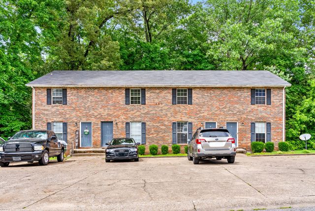 460 Martha Ln, Clarksville, TN 37043