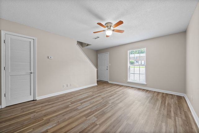 460 Martha Ln, Clarksville, TN 37043