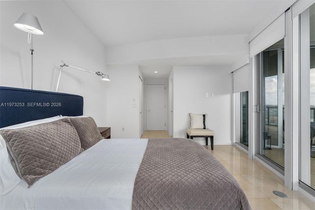 17121 Collins Ave 2405, Sunny Isles Beach, FL 33160