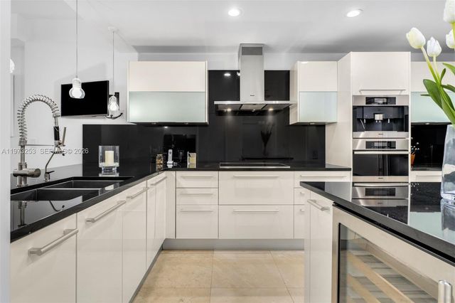 17121 Collins Ave 2405, Sunny Isles Beach, FL 33160