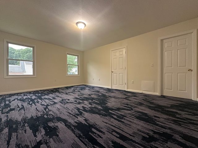 136 Thompkins Avenue, East Longmeadow, MA 01028
