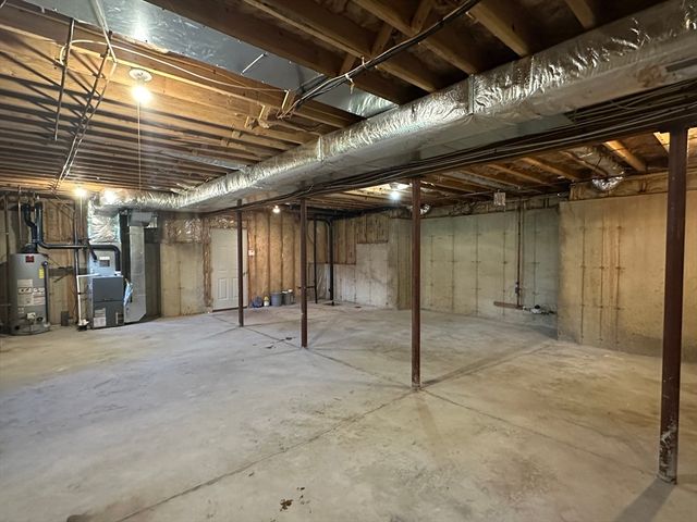 136 Thompkins Avenue, East Longmeadow, MA 01028