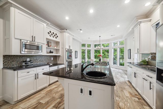 14 Tredington Street, Sugar Land, TX 77479