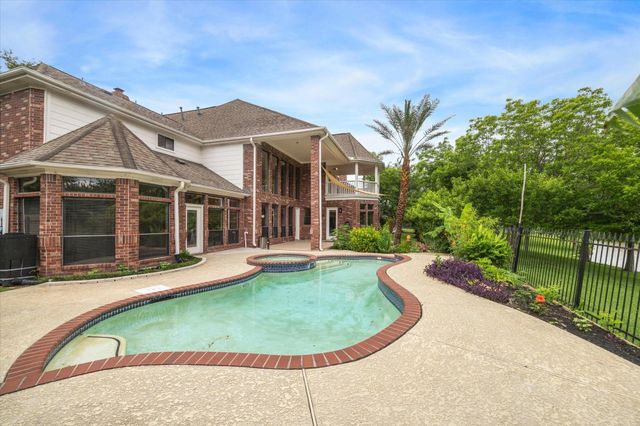 14 Tredington Street, Sugar Land, TX 77479