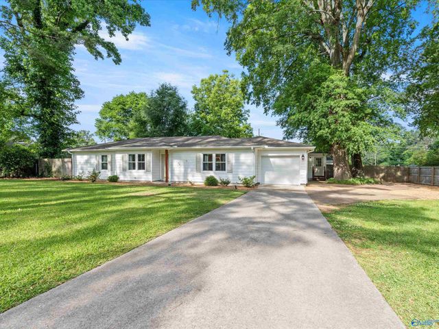 1721 Pennylane SE, Decatur, AL 35601