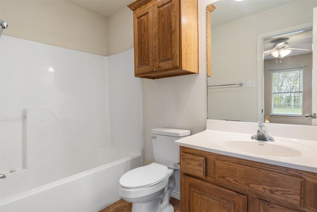 406 B Andrew Drive, Mabank, TX 75147
