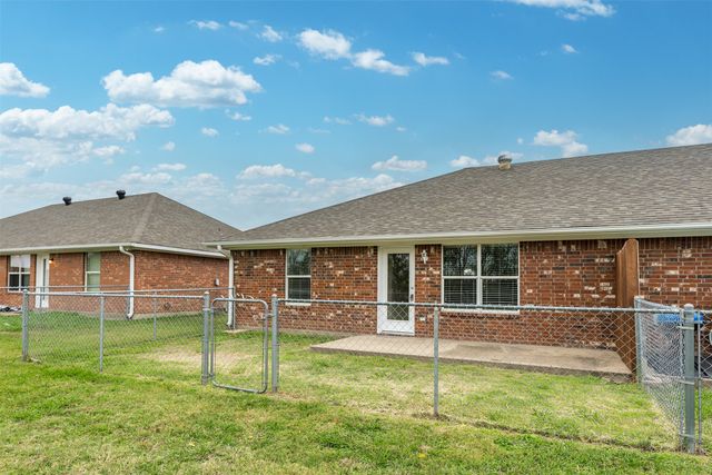 406 B Andrew Drive, Mabank, TX 75147