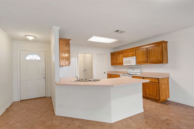 406 B Andrew Drive, Mabank, TX 75147