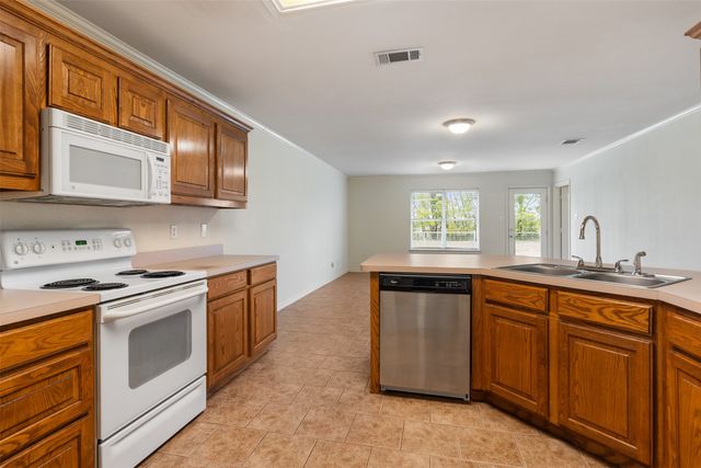 406 B Andrew Drive, Mabank, TX 75147