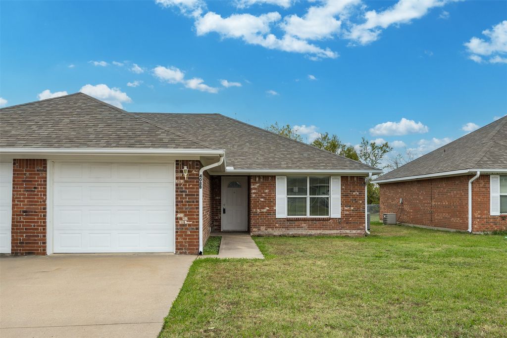 406 B Andrew Drive, Mabank, TX 75147