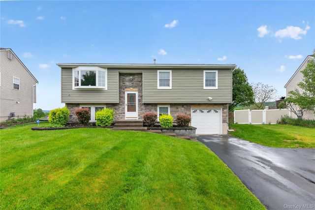 5 Columbia Circle, Highland Mills, NY 10930