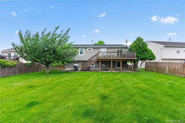 5 Columbia Circle, Highland Mills, NY 10930