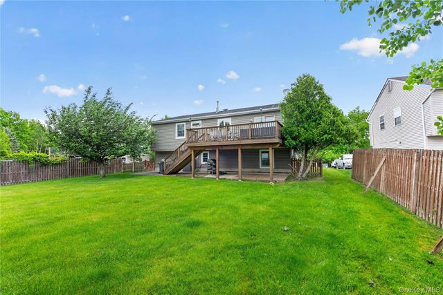 5 Columbia Circle, Highland Mills, NY 10930