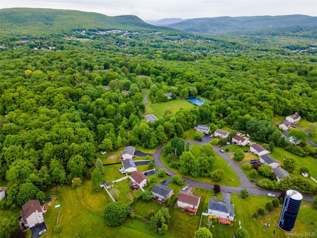 5 Columbia Circle, Highland Mills, NY 10930