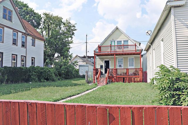 1300 W Greenfield AVENUE, Milwaukee, WI 53204