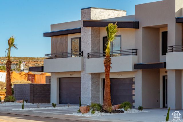 5204 W 2040 S, Hurricane, UT 84737