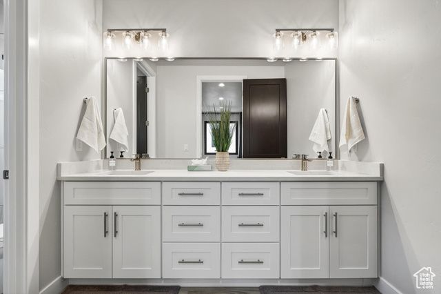 5204 W 2040 S, Hurricane, UT 84737