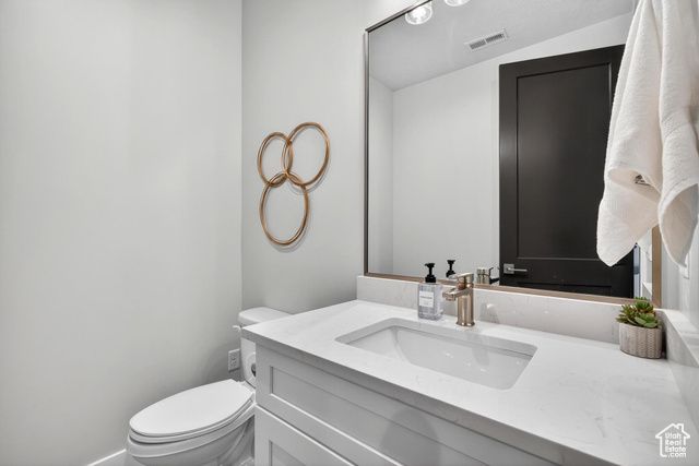 5204 W 2040 S, Hurricane, UT 84737