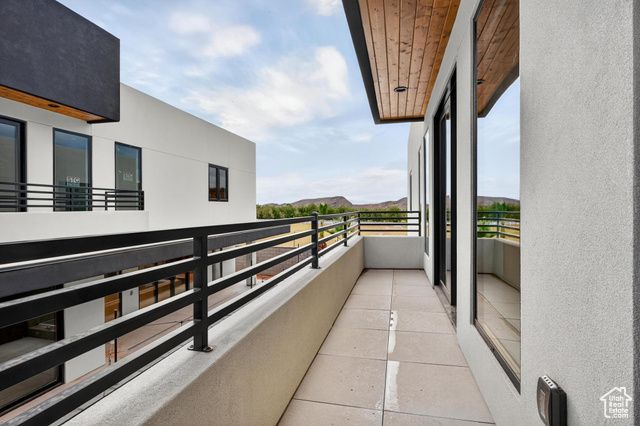 5204 W 2040 S, Hurricane, UT 84737