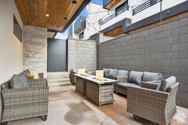 5204 W 2040 S, Hurricane, UT 84737