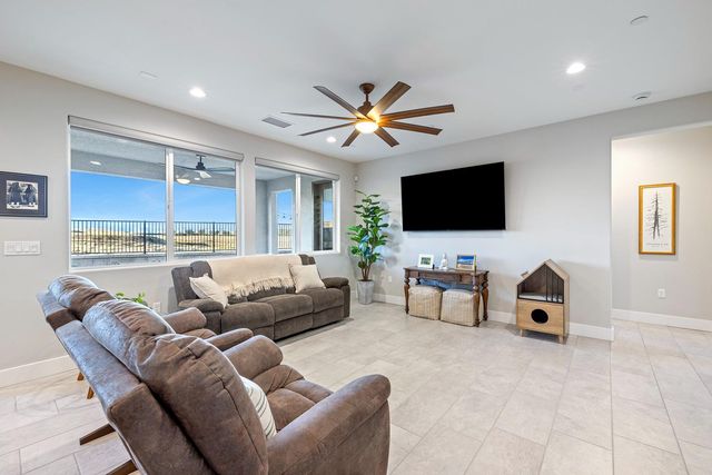 1243 Wildflower Drive, Madera, CA 93636