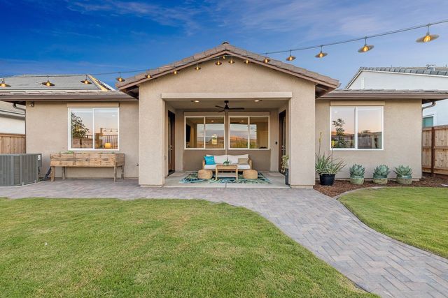 1243 Wildflower Drive, Madera, CA 93636