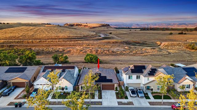 1243 Wildflower Drive, Madera, CA 93636