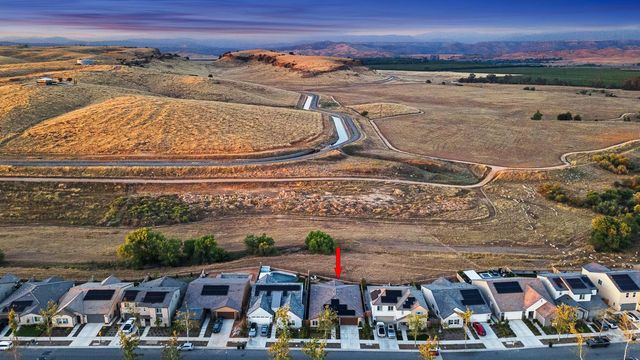 1243 Wildflower Drive, Madera, CA 93636