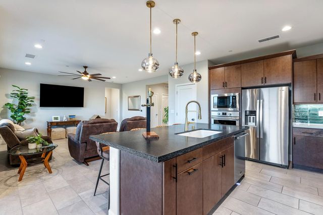 1243 Wildflower Drive, Madera, CA 93636