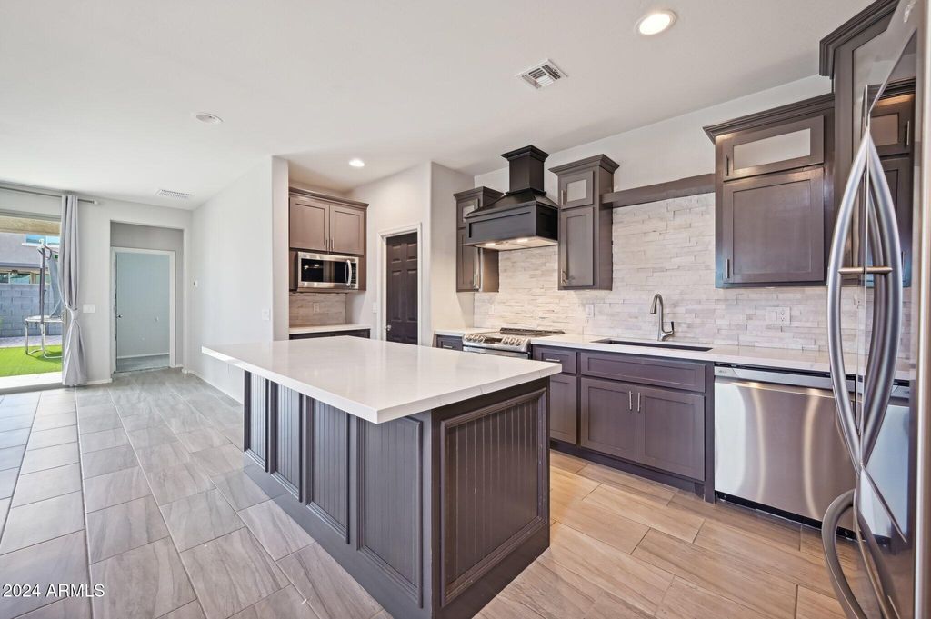 18151 W Carlota Lane, Surprise, AZ 85387 — photo 4