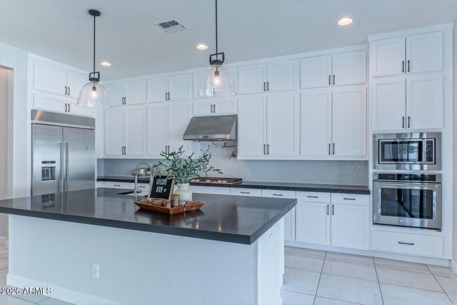 3818 E Lynx Place, Chandler, AZ 85249