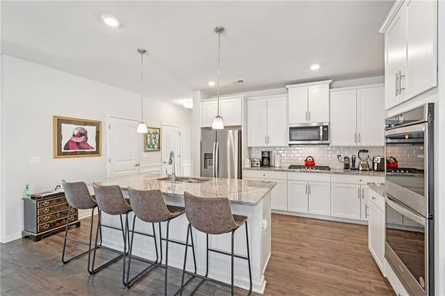 7409 Jennadee Drive, Fairburn, GA 30213