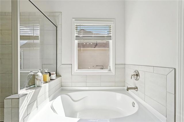 7409 Jennadee Drive, Fairburn, GA 30213