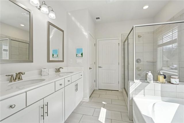 7409 Jennadee Drive, Fairburn, GA 30213