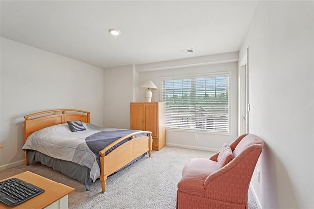 7409 Jennadee Drive, Fairburn, GA 30213