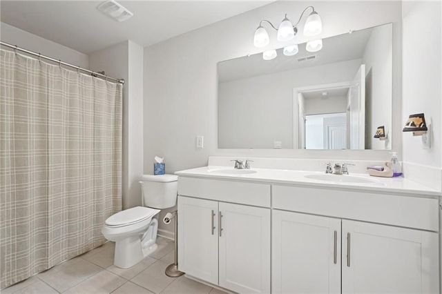 7409 Jennadee Drive, Fairburn, GA 30213